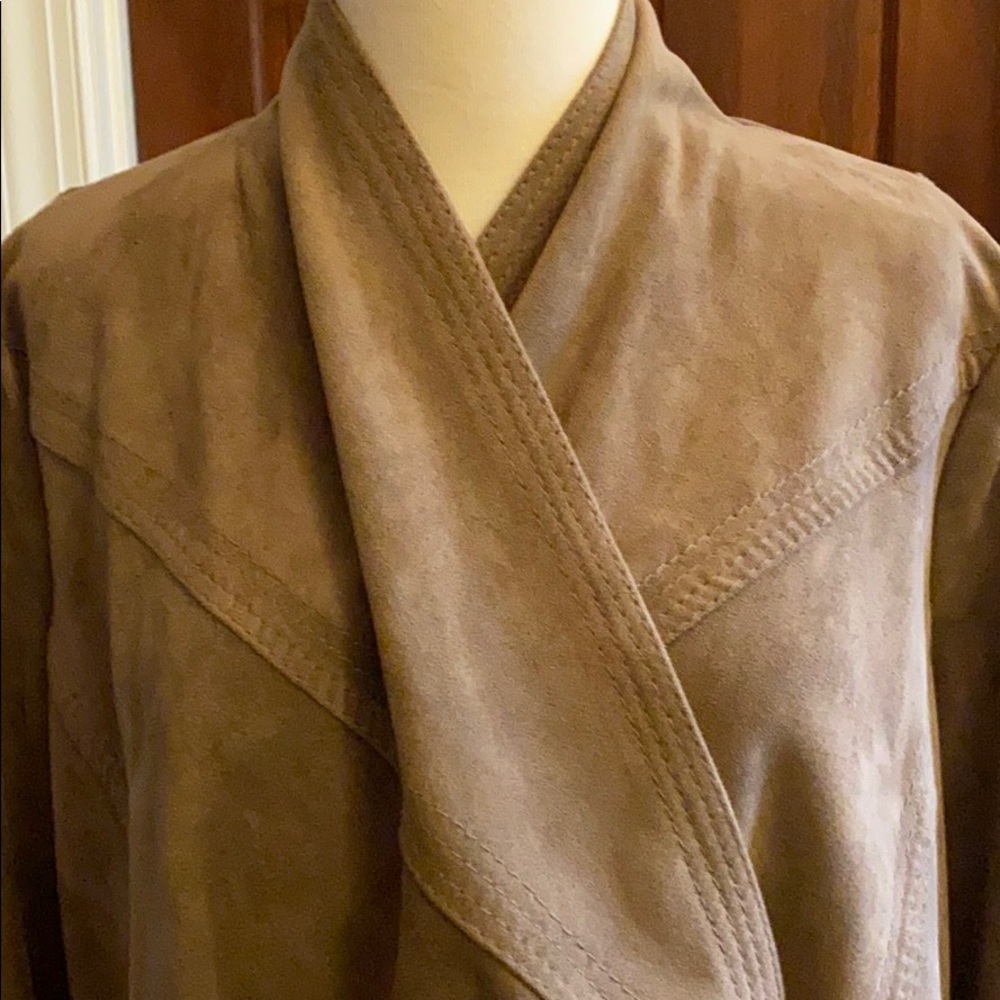 Jacket - Picture 4 of 4